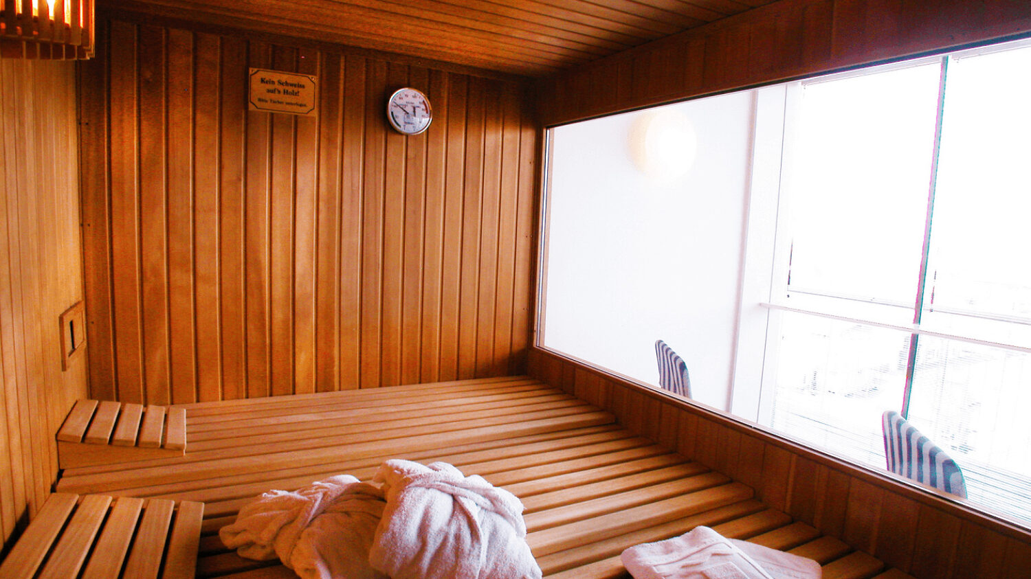 Sauna in der Königssuite mit Hafenblick